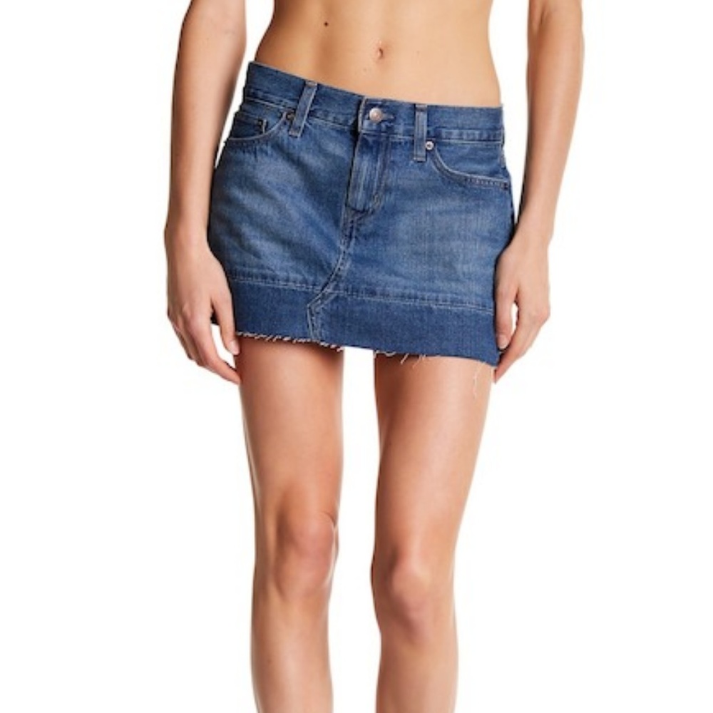 NWT Levi's Seamed Denim Mini Skirt
